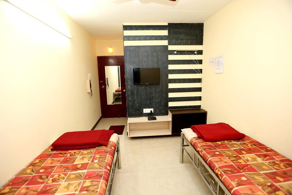Central Guest House Kolkata Exterior photo